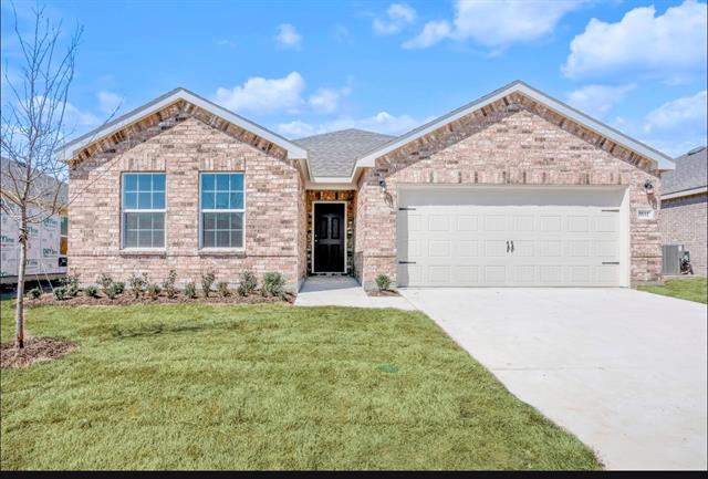 Home for sale at 1611 Silas Drive - DuChene Realty DFW Texas