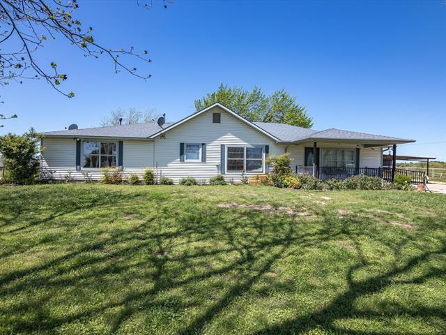 Home for sale at 1006 County Road 2475 - DuChene Realty DFW Texas