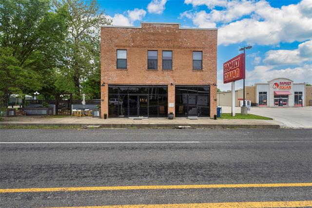 Home for sale at 110 W Main Street - new listing in DFW Texas