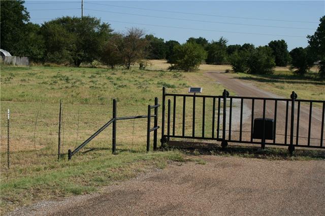 Home for sale at 2001 Santa Fe Drive - DuChene Realty DFW Texas